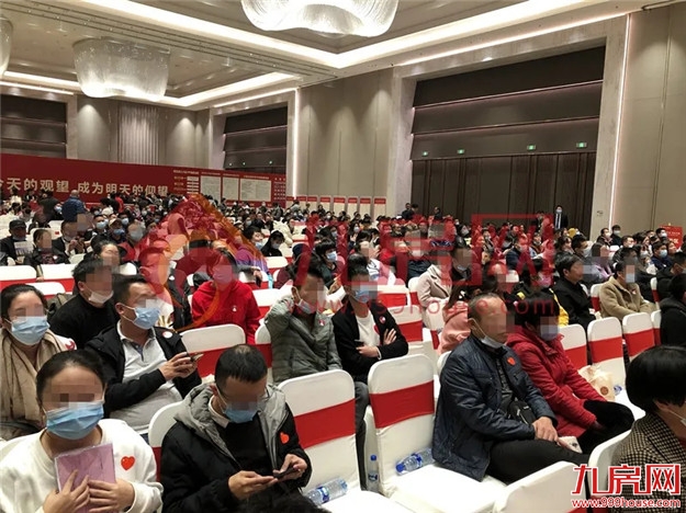 现场直击！244套！时隔半月！璞玉滨江再度开盘，依旧火爆！——九房网
